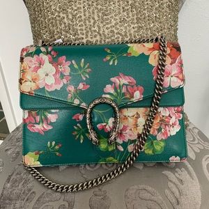 SOLD Gucci Shoulder Bag